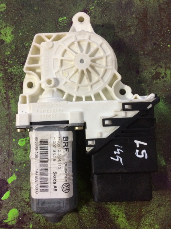 Motoras macara geam stanga spate Skoda Octavia 2 [2004 - 2008] Liftback 5-usi 2.0 TDI MT (140 hp) 1Z3