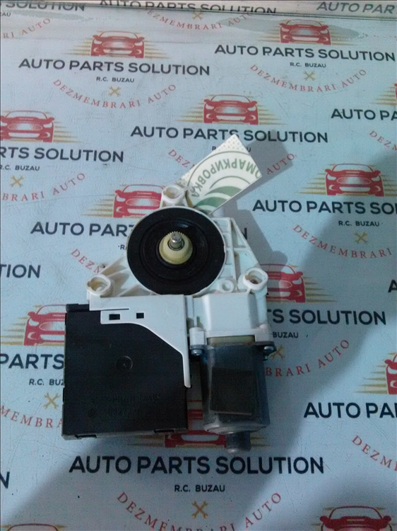 Motoras macara geam usa dreapta fata AUDI A3 an fabr. 2009