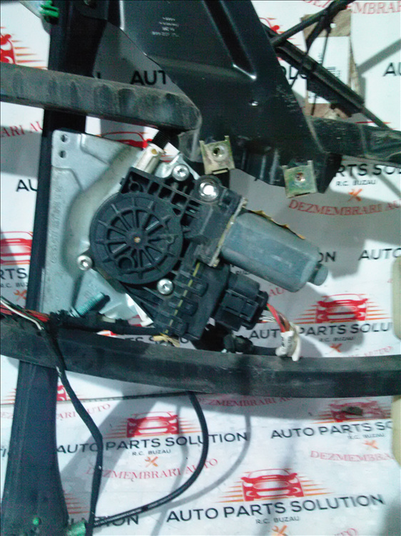Motoras macara geam usa dreapta fata AUDI A4 B5 an fabr. 2000