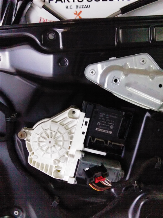 Motoras macara geam usa dreapta fata VOLKSWAGEN PASSAT B6
