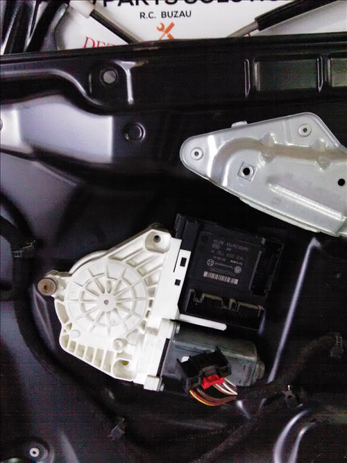 Motoras macara geam usa dreapta fata VOLKSWAGEN PASSAT B6