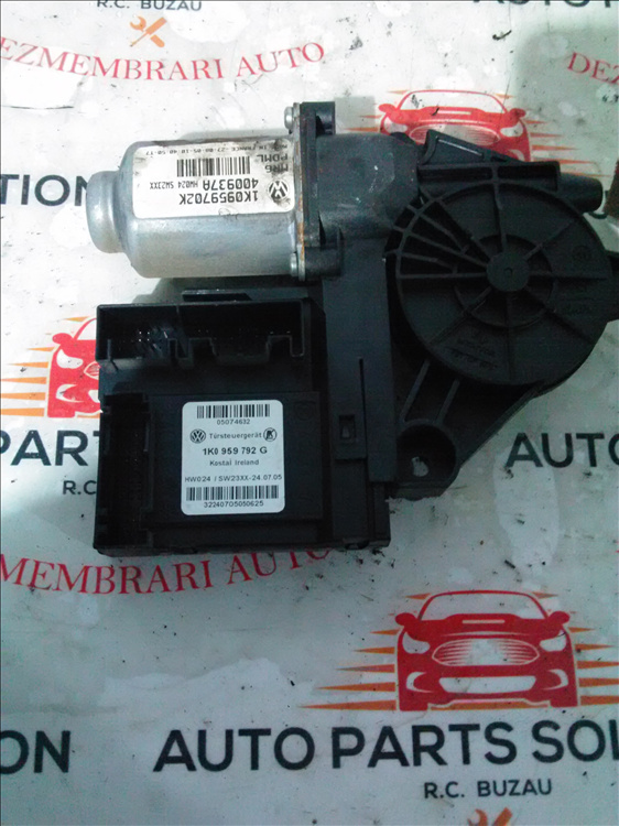 Motoras macara geam usa dreapta fata VOLKSWAGEN GOLF 5