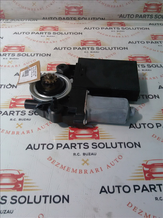 Motoras macara geam usa dreapta fata VOLVO S 40 an fabr. 2009