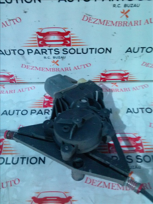 Motoras macara geam usa dreapta IVECO DAILY an fabr. 2009