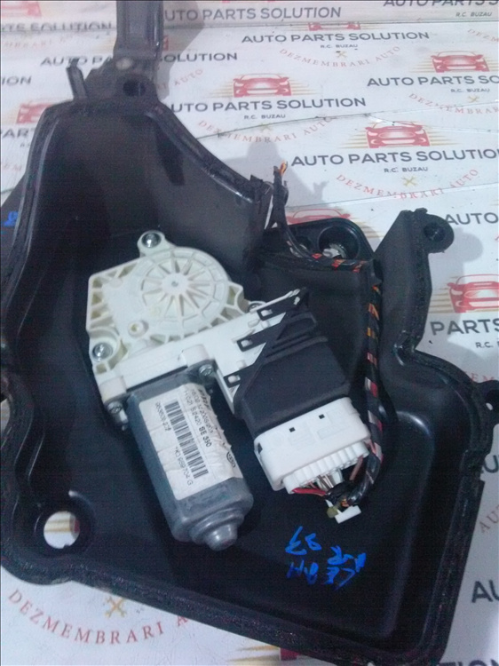 Motoras macara geam usa dreapta spate SEAT LEON an fabr. 2007