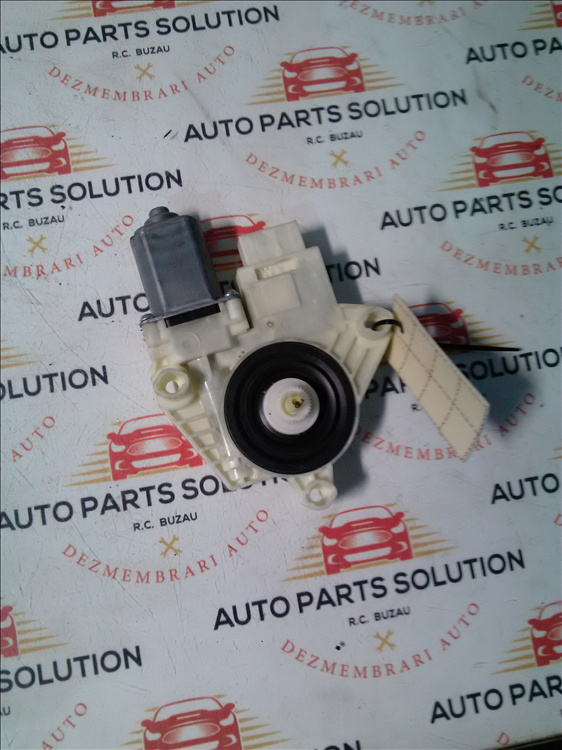 Motoras macara geam usa dreapta spate SKODA RAPID an fabr. 2014
