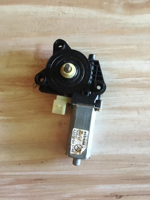 Motoras macara geam usa spate Mercedes C class w203 2006