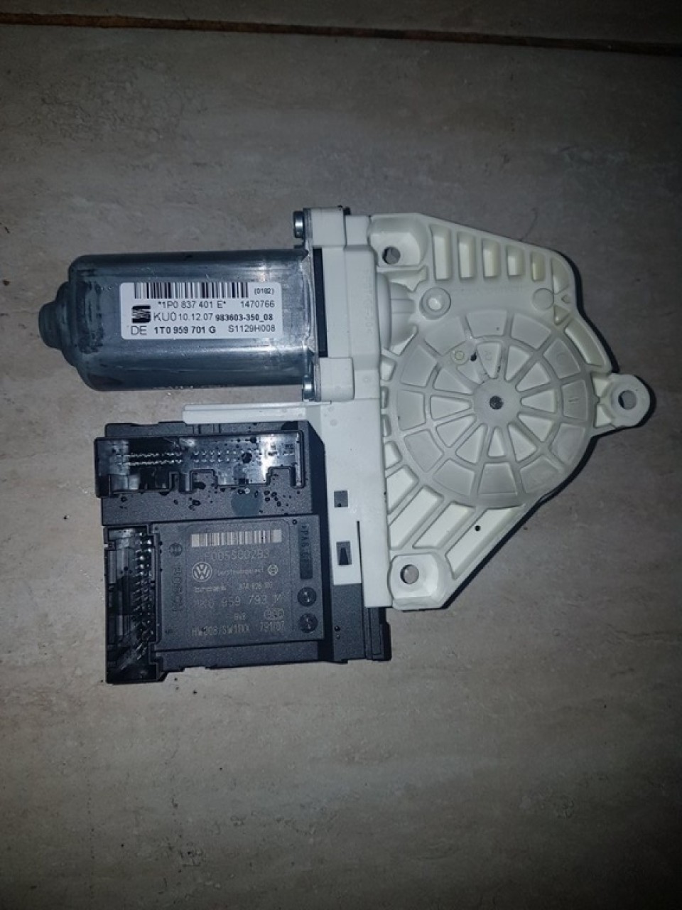 Motoras macara geam usa stanga fata 1k0959793m seat leon 1p 2005-2012