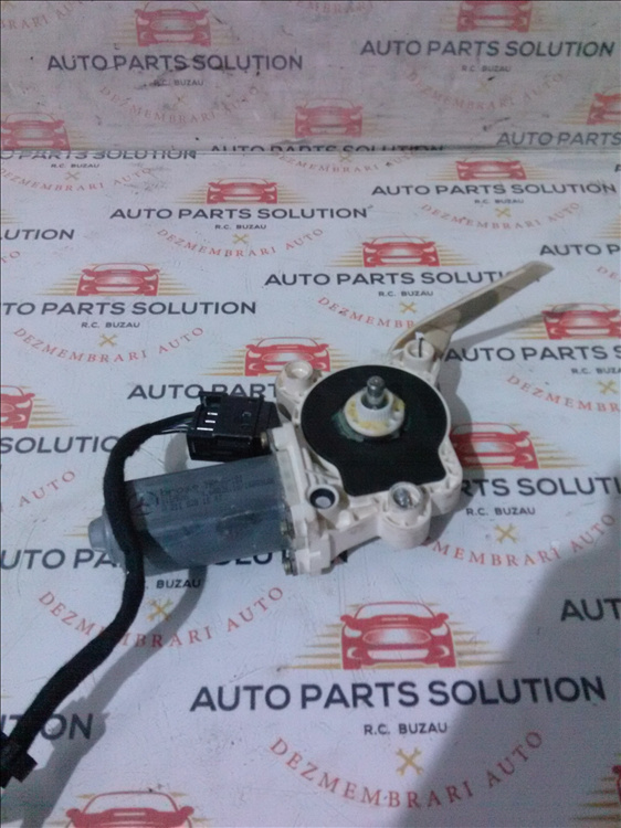 Motoras macara geam usa stanga fata MERCEDES-BENZ C CLASS an fabr. 2003