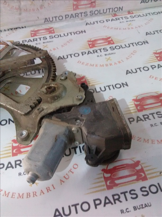 Motoras macara geam usa stanga fata TOYOTA RAV 4 an fabr. 2008