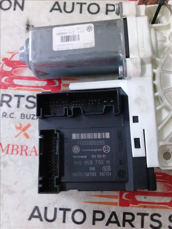 Motoras macara geam usa stanga fata VOLKSWAGEN PASSAT B6