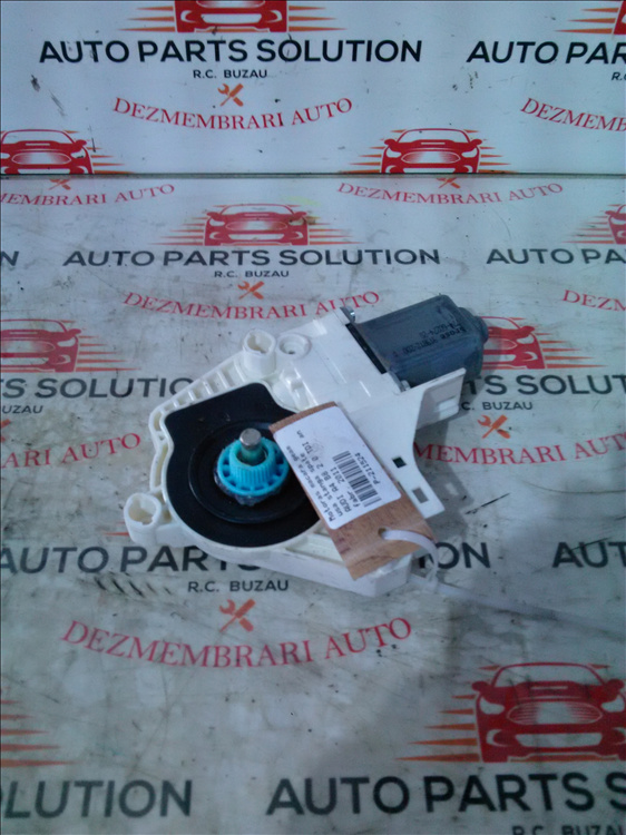 Motoras macara geam usa stanga spate AUDI A4 B8 2.0 TDI an fabr. 2011