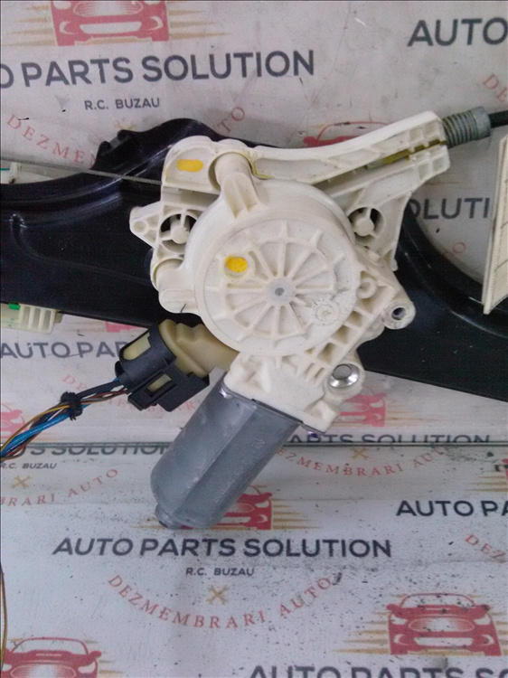 Motoras macara geam usa stanga spate BMW X5 an fabr. 2012