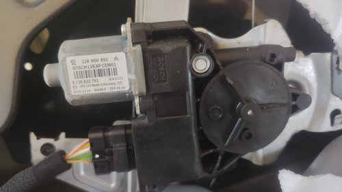 Motoras macara geam usa stanga spate Citroen C5 2.0 HDI cod motor AHW combi an 2016 cod 128000852