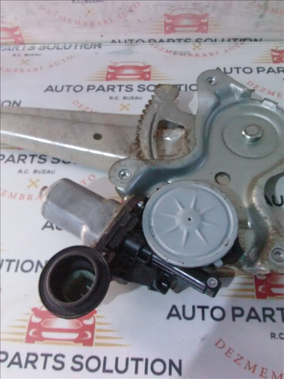 Motoras macara geam usa stanga spate TOYOTA RAV 4 an fabr. 2008