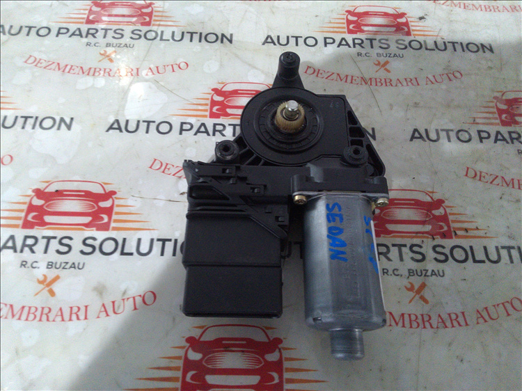 Motoras macara geam usa stanga spate VOLKSWAGEN Passat B5