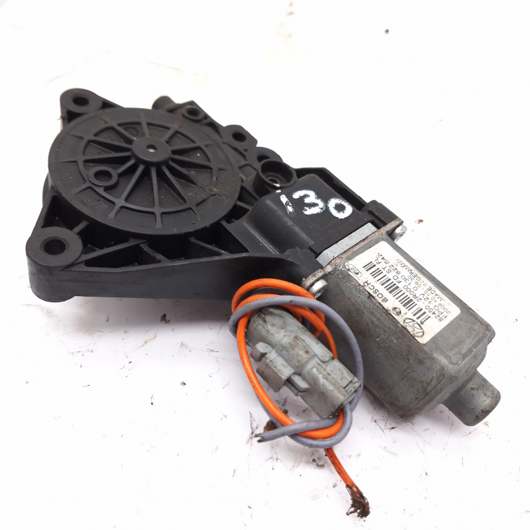 Motoras Macara Hyundai I30 (Fd) 2007-2012 Fata Stanga 824502R000, 0130822542, 82450-2R000, 8246119996 Bosch