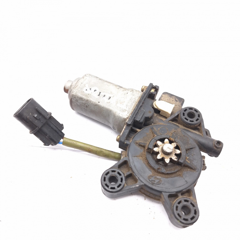 Motoras Macara Hyundai Santa Fe 1 (Sm) 2000-2006 Fata Dreapta 9882026100, 037153010, 98820-26100, 03715-3010 Denso