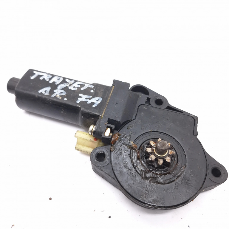 Motoras Macara Hyundai Trajet (Fo) 2000-2008 Fata Dreapta