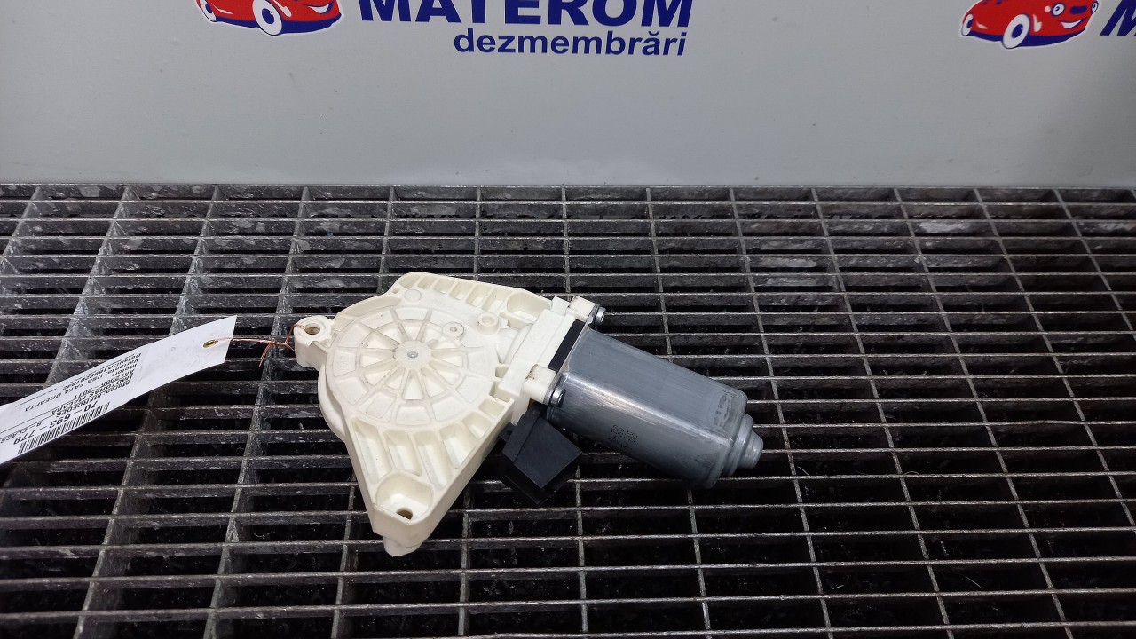 MOTORAS MACARA MERCEDES B-CLASS - - (200