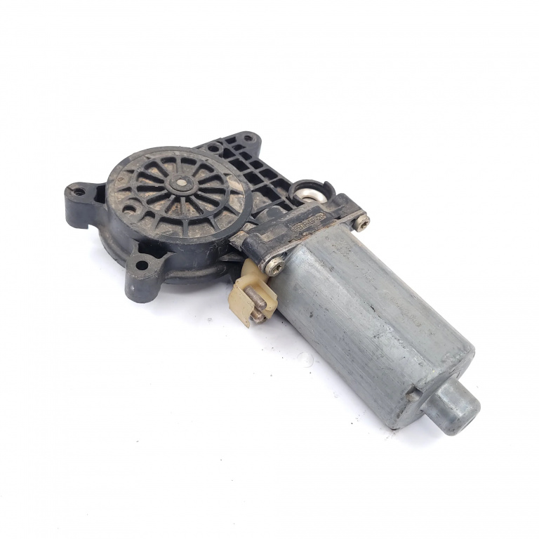 Motoras Macara Mercedes-Benz A-Class (W168) 1997-2004 Fata Dreapta 0130821672, 191744Xxx, 0 130 821 672 Bosch