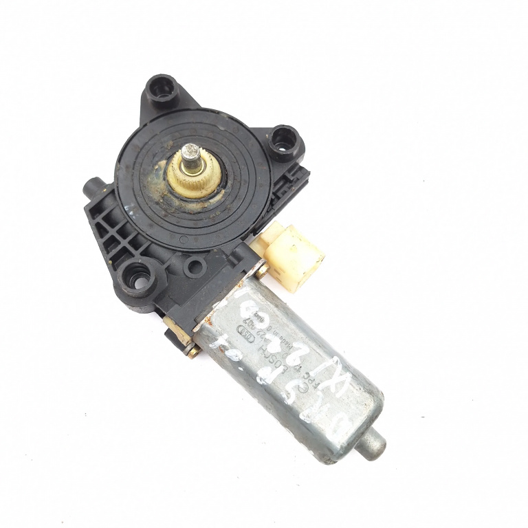 Motoras Macara Mercedes-Benz C-Class (W203) 2000-2007 Spate Dreapta 0130822007, 104047Xxx, 0 130 822 007 Bosch, Brose