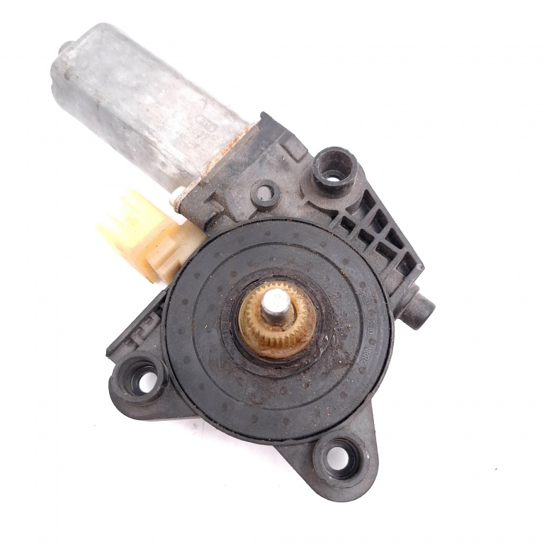 Motoras Macara Mercedes-Benz C-Class (W203) 2000-2007 Spate Dreapta 0130822007, A2038203042, 104047Xxx, 0 130 822 007 Bosch, Brose