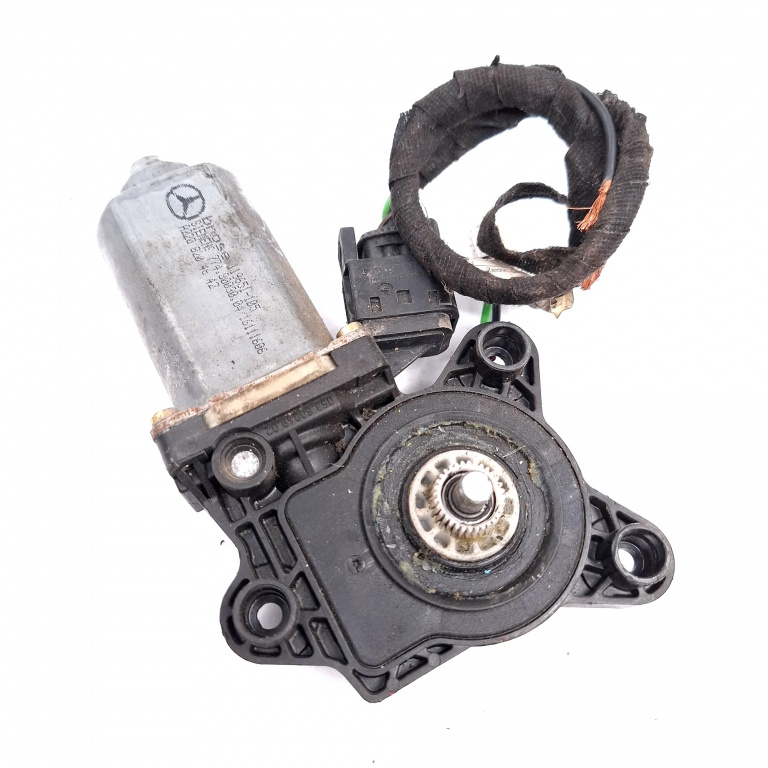 Motoras Macara Mercedes-Benz C-Class (W203) 2000-2007 Fata Stanga A2208204642, 119651105, 7743003004, 0536004902, 16111606 Brose, Siemens