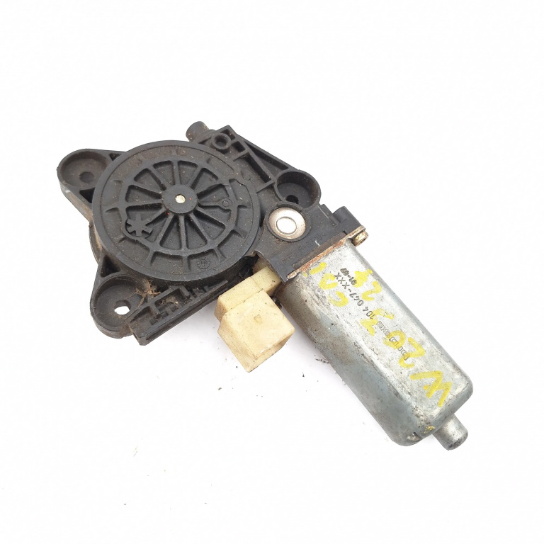 Motoras Macara Mercedes-Benz C-Class (W203) 2000-2007 Spate Dreapta 0130822007, 104047Xxx, 0 130 822 007 Brose, Bosch