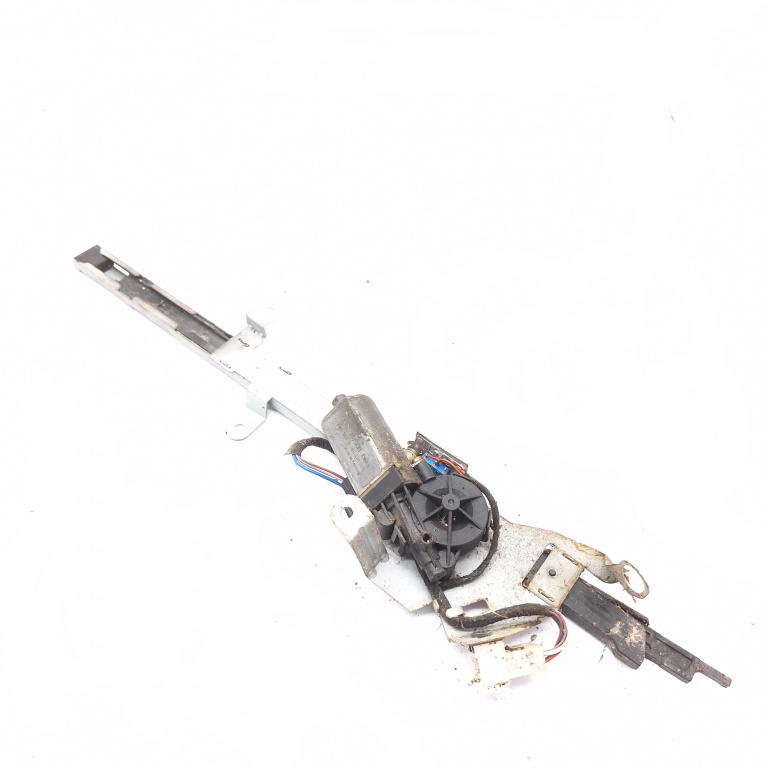 Motoras Macara Mercedes-Benz Clk W209 2002-2009 Spate Dreapta 0390201968, 0132004319, 2038600282 Bosch