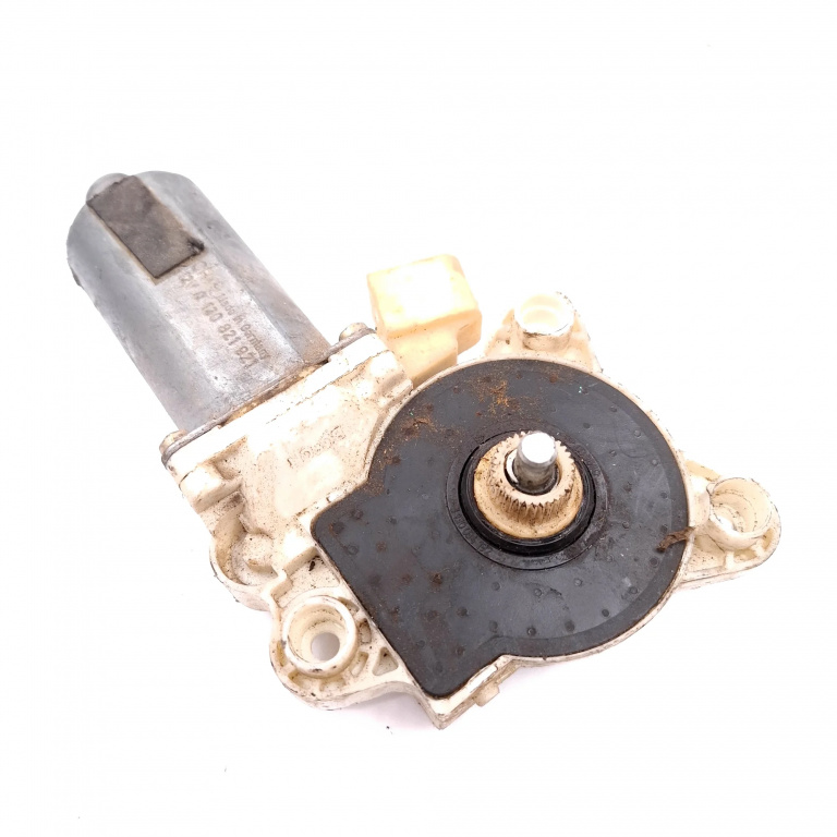 Motoras Macara Mercedes-Benz Clk W209 2002-2009 Fata Stanga 0130821921, A2308201042, 106257102 Brose