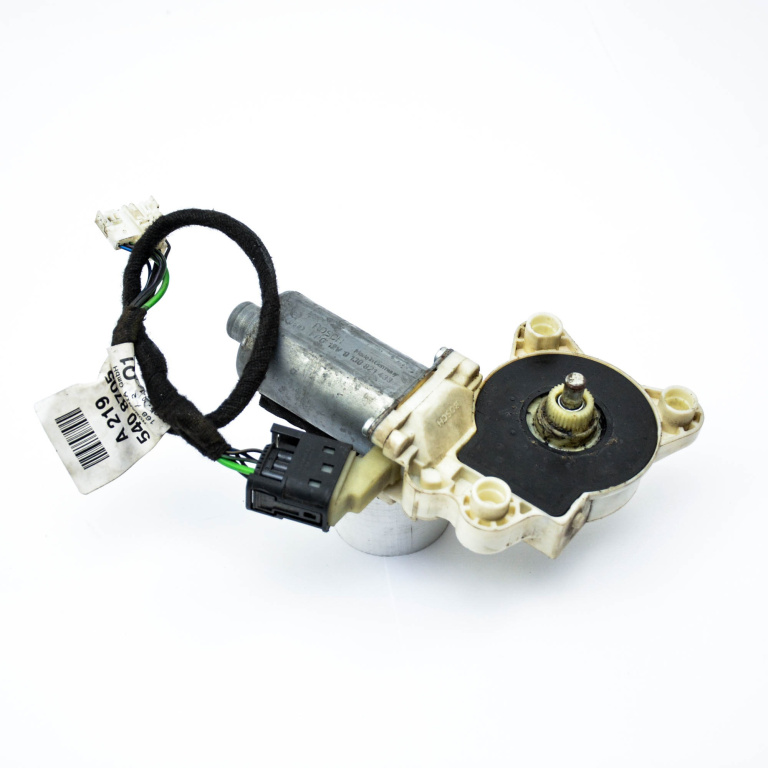 Motoras Macara Mercedes-Benz Cls (C219) 2004-2010 Cls 320 Cdi (219.322) Om 642.920 Motorina Fata Stanga 0130821433, A2195408705