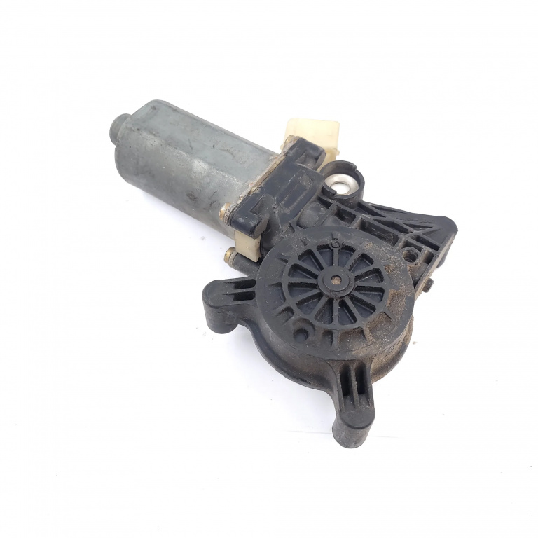Motoras Macara Mercedes-Benz E-Class (W210) 1995-2003 Fata Dreapta 119153Xxx, 0130821709, 119153969 Brose
