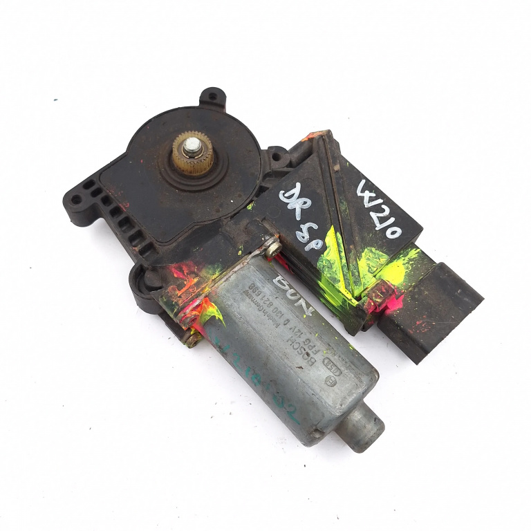 Motoras Macara Mercedes-Benz E-Class (W210) 1995-2003 Spate Dreapta 0130821698, 1148993012, 05073110, 114897Xxx Bosch