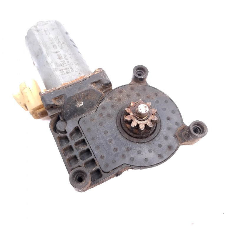 Motoras Macara Mercedes-Benz Ml / M-Class (W163) 1997-2005 Fata Dreapta 6004Pa1033, 6004Pa1082, 990408100 Brose, Bosch