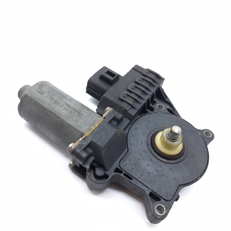 Motoras Macara Renault Megane 3 2008-2016 Fata Dreapta 0130821771, 0800014507, 94416025, 0 130 821 771