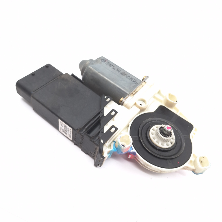 Motoras Macara Seat Leon (1M1) 1999-2006 Fata Dreapta F005S00052, F005 So 0052, 101386101, 9776101436203, 7746002101, 22110613 Brose