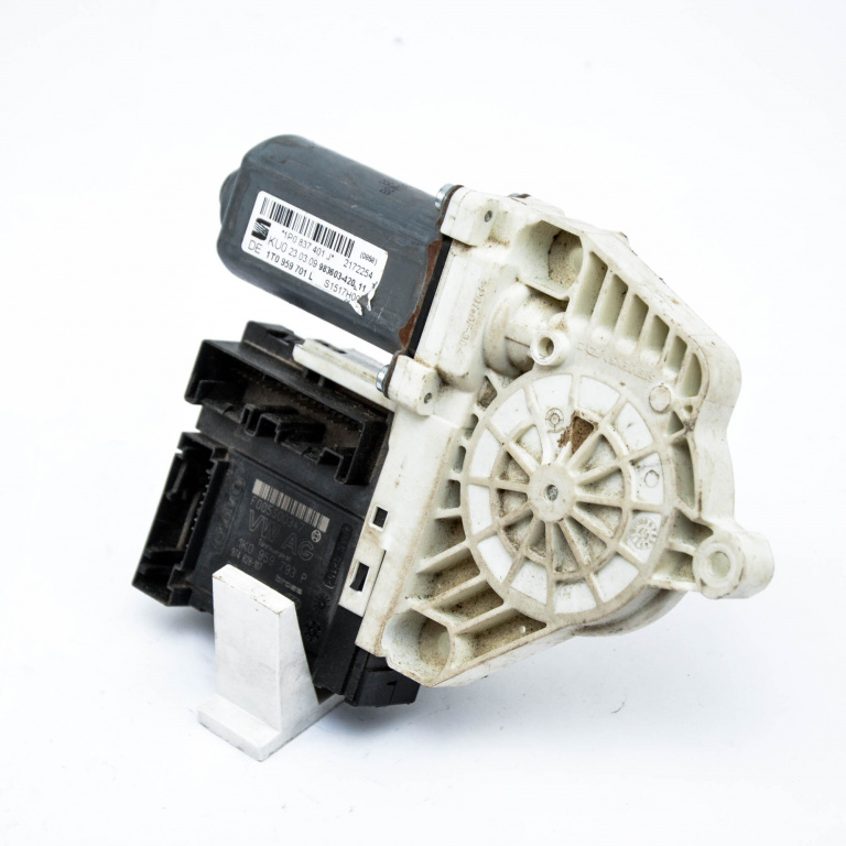 Motoras Macara Seat Leon (1P1) 2005-2012 Fata Stanga 1P0837401J, 1T0959701L, 1K0959793P, E840311609 Bosch