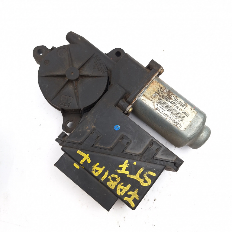 Motoras Macara Skoda Fabia 1 1999-2007 Fata Stanga 6Q2959801, 400548F, 400548T5, 40054Af, Sk240Pdr3Nfm Meritor