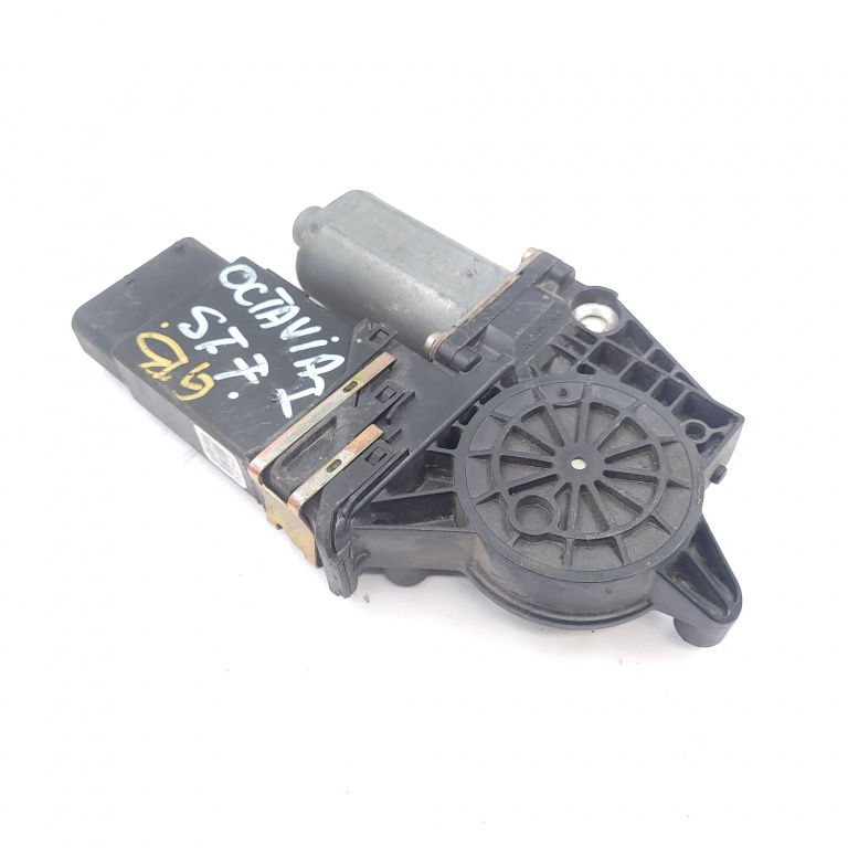 Motoras Macara Skoda Octavia 1 (1U) 1996-2010 Fata Stanga 104417301, 05074270, S0002090601, 104417-301, 05-0742-70, 131749, 0130821731, 101313Xxx Brose