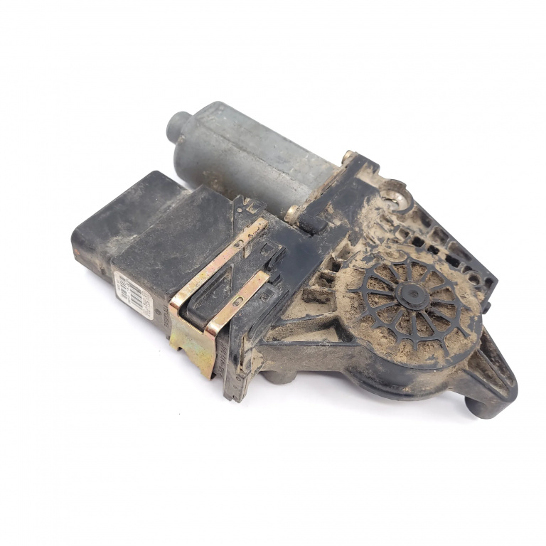 Motoras Macara Skoda Octavia 1 (1U) 1996-2010 Spate Stanga 101451203, 05076720, 111200, 231028, 0130821733 Brose