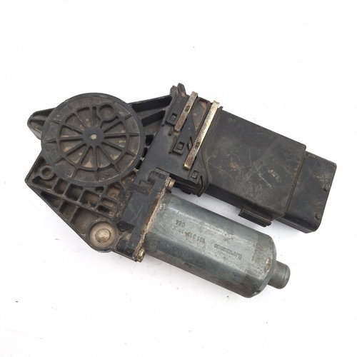 Motoras Macara Skoda OCTAVIA 1 (1U) 1996 - 2010 0130821731, 101446203, 05076320, 160400, 111034, 101...