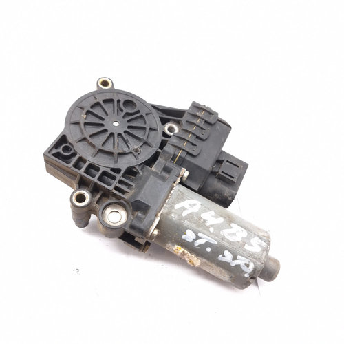 Motoras Macara Spate,dreapta Audi A6 (4B, C5) 1997 - 2005 0130821785, 2503002712, 102857XXX