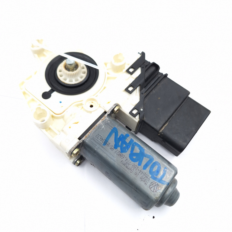 Motoras Macara Spate,dreapta VW TOURAN (1T) 2003 - 2010 1K0959704B, 995920105, 993425100, 993425-100, 996644100, 7746002305, 9034633, 05074685, 251329, 08034637, 2305438