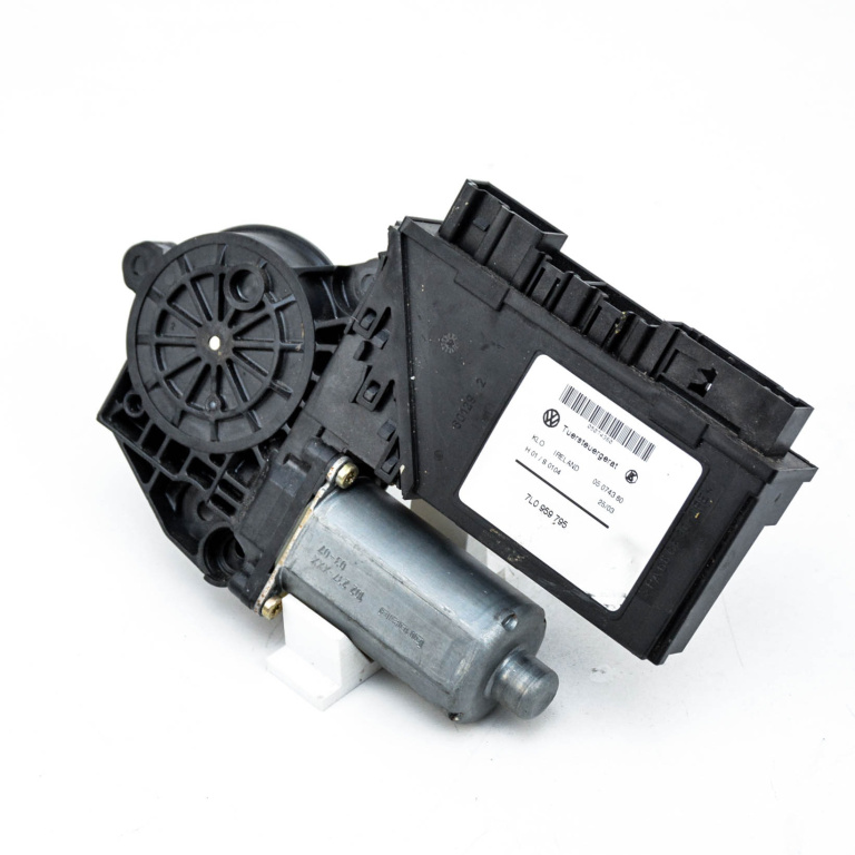 Motoras Macara Spate,stanga VW TOUAREG (7L) 2002 - 2010 7L0959795