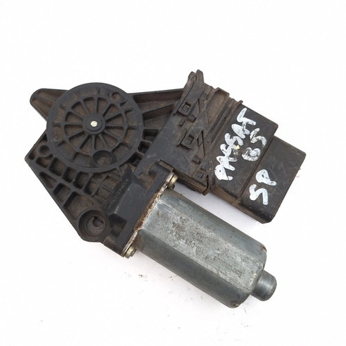 Motoras Macara Spate VW PASSAT B5, B5.5 1996 - 2005 0130821697, 9776101439202, F005S00029, 9776-1014...