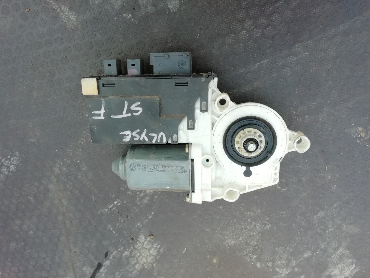 Motoras macara stânga fata FIAT ULYSSE 2005