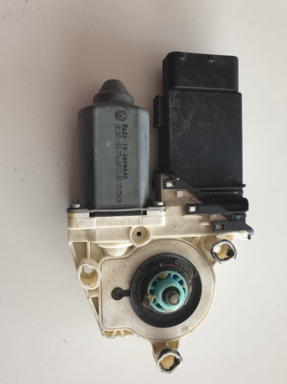 Motoras macara stanga, cod 101387 - 103