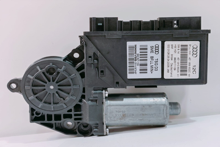 Motoras Macara Stanga / Dreapta Fata 4E1959802C / 4E1910802A Audi A8 D3/4E [2002 - 2005]