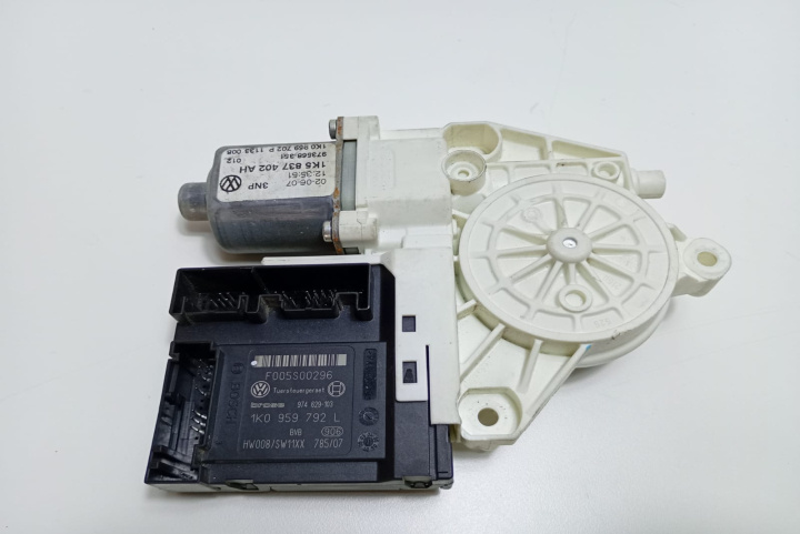 Motoras macara stanga fata 1K0959792L Volkswagen VW Jetta 5 [2005 - 2011]